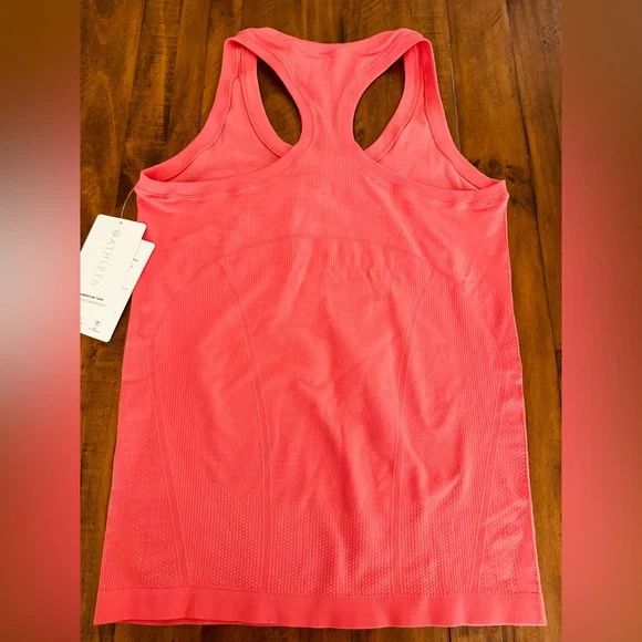 Athleta Momentum Tank - Picture 3 of 8